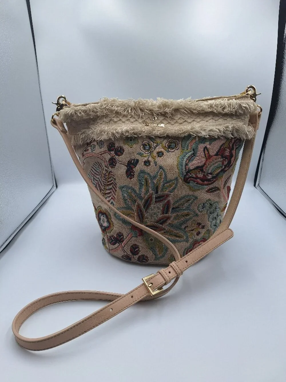 Spartina 449 Floral Embroidered Tapestry Bucket Bag Hobo Crossbody Purse